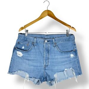 Levi's 501 Women's Shorts Denim Distressed Light Wash‎ Size W32